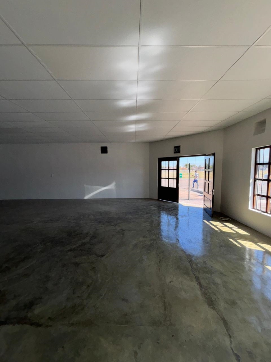 To Let commercial Property for Rent in Peerless Park West Western Cape